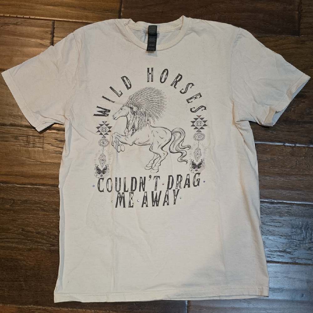 Gildan Wild Horses Graphic Tee - Cream